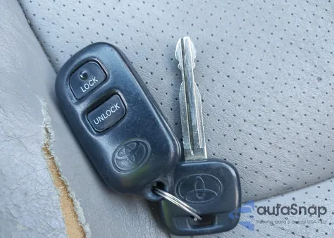 2003 Toyota Highlander z USA, uszkodzony, nr VIN JTEGD21A230060741